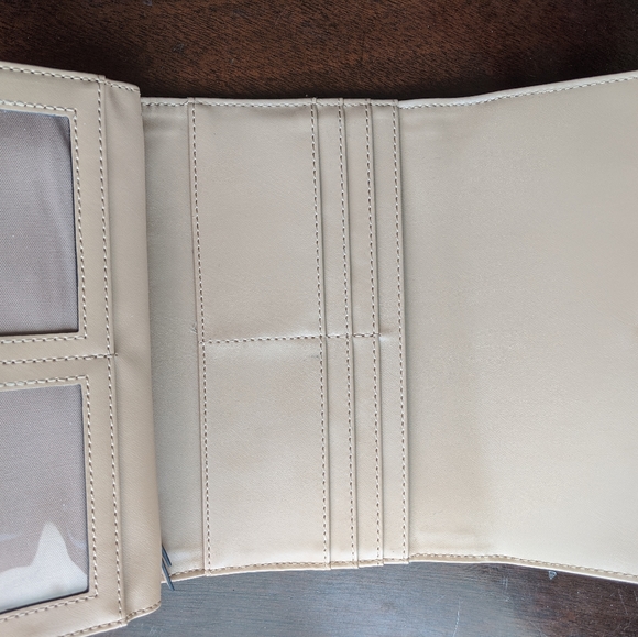 Calvin Klein Brown Leather Wallet - Picture 5 of 5